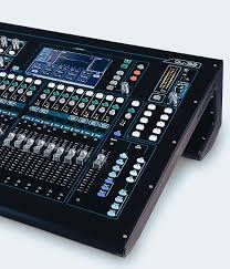 Allen & Heath QU-32 Digital Mixer with 32 Input - Image 3